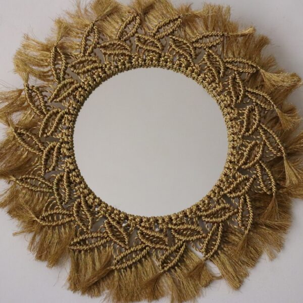 wall-hanging-mirror