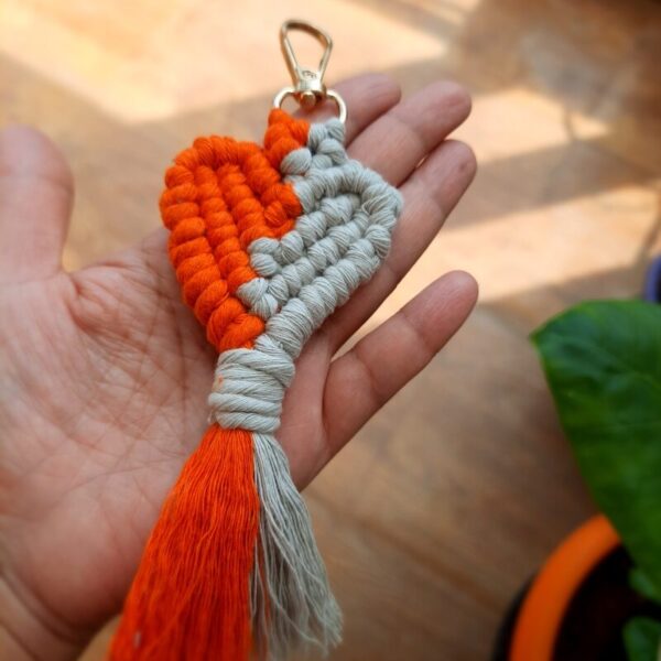 key10 macrame-keychain