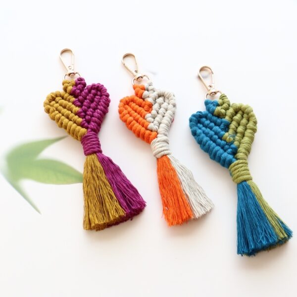 macrame-keychain