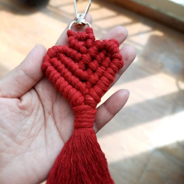 macrame-keychain