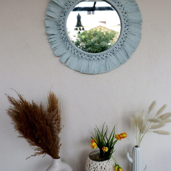 wall-hanging-mirror