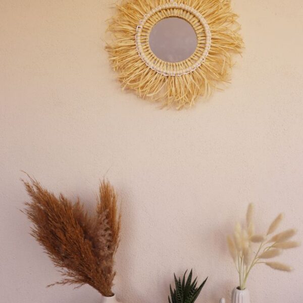 wall-hanging-mirror