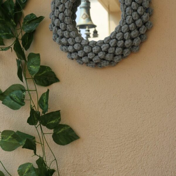 wall-hanging-mirror