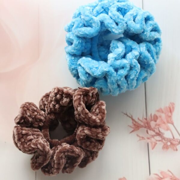 sky-blue-and-brown-velvet-scrunchie-combo