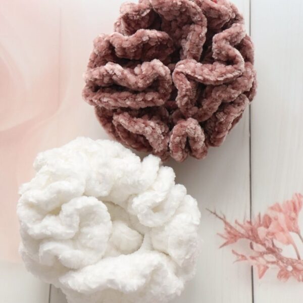 Rosewood-and-white-velvet-scrunchie-combo