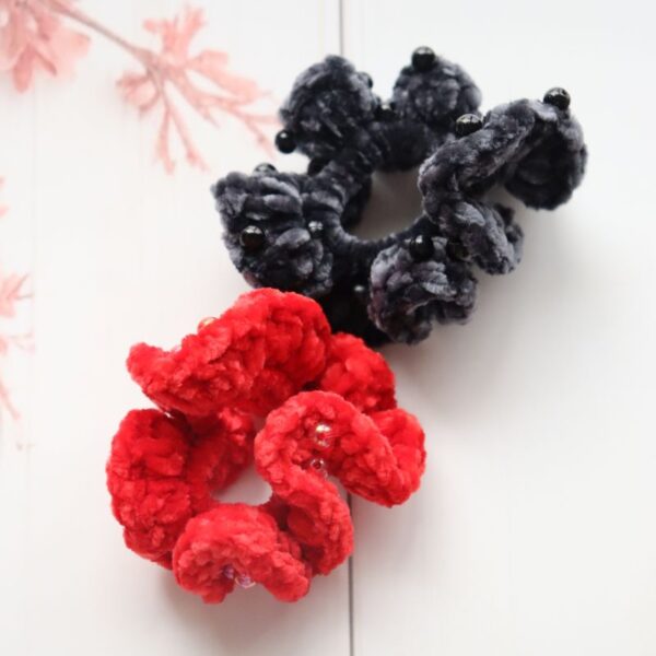 Black-and-red-velvet-scrunchie-combo