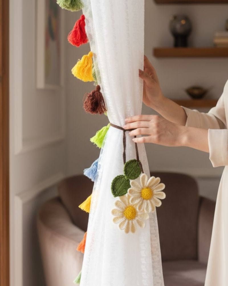 Daisy-curtain-Tie-back