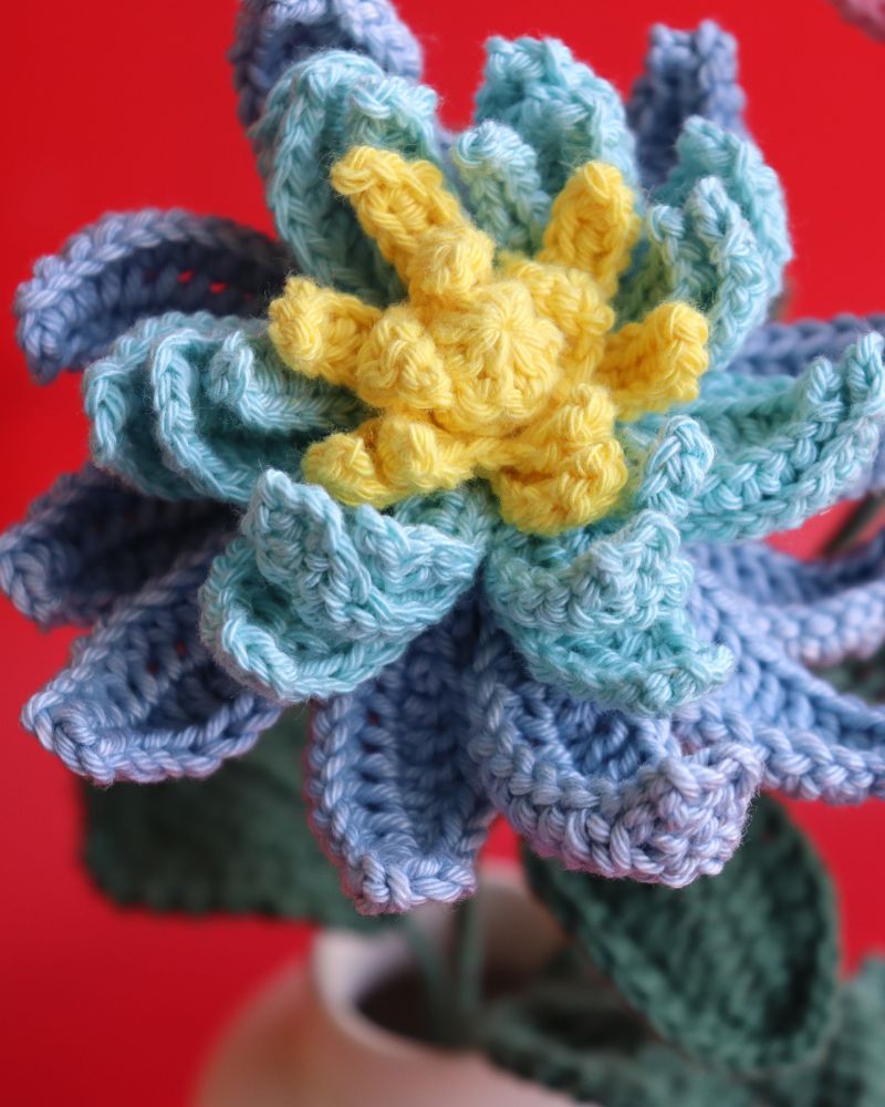 Crochet-blue-dahlia-flower1