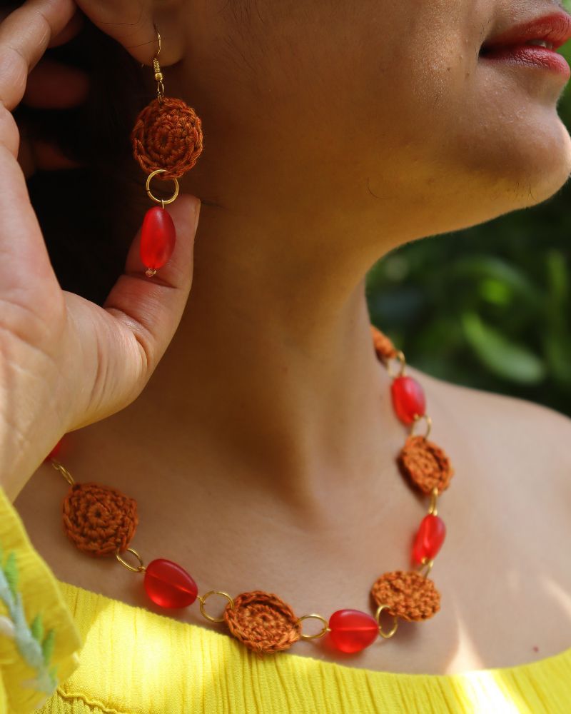 Crochet-orange-neck-set2