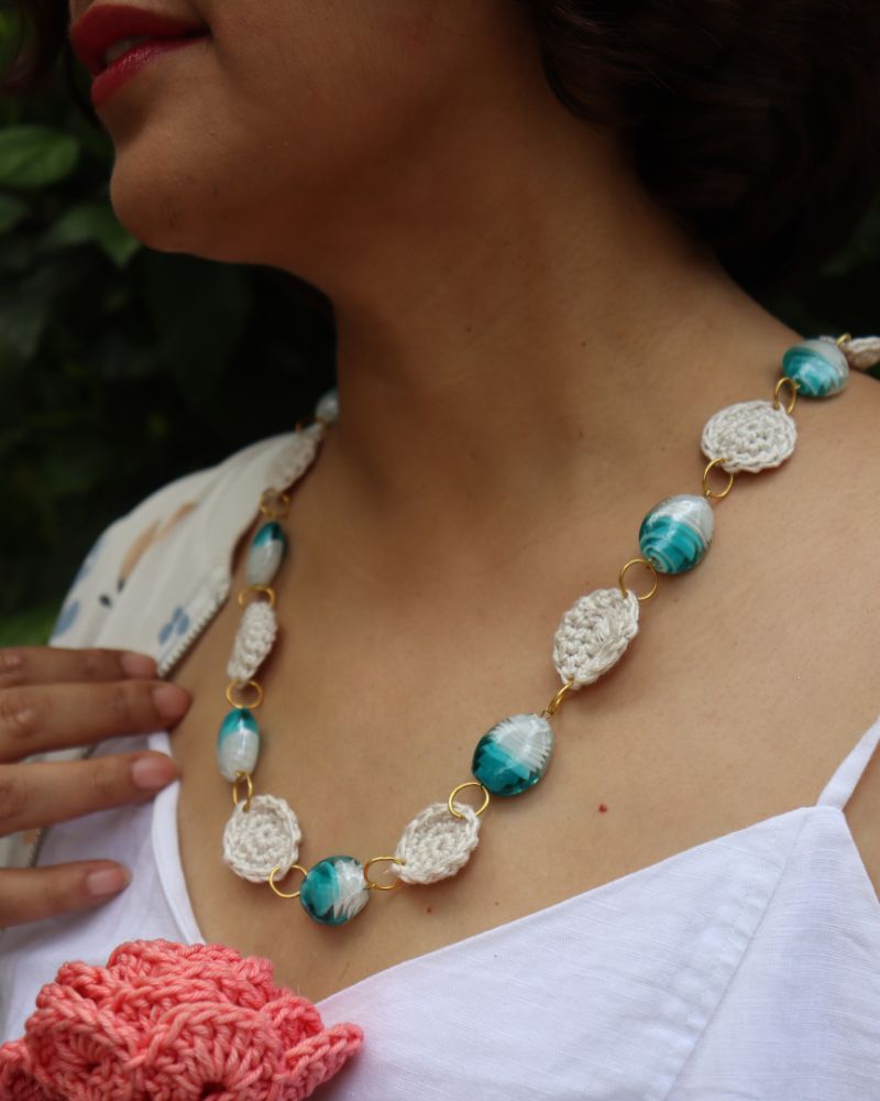Crochet-Ocean-Waves-Necklace3