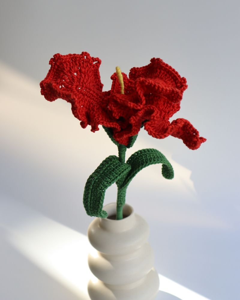 Crochet-red-iris-flower Crochet-red-iris-flower