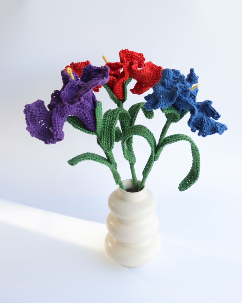 Crochet-iris-flower