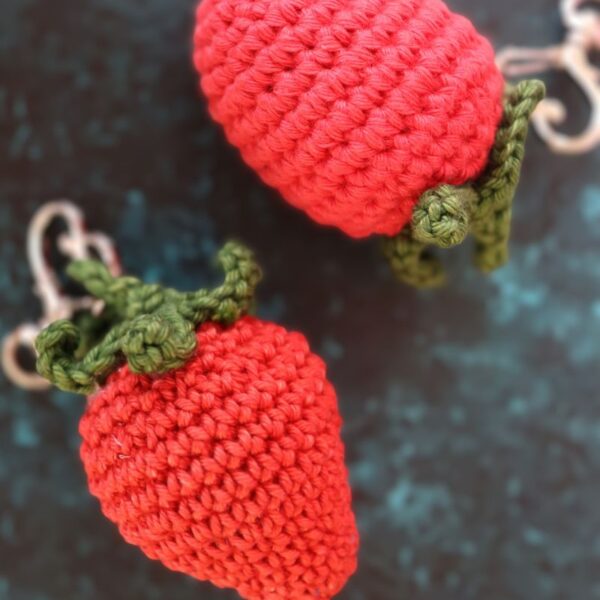 Crochet-strawberry-keychain