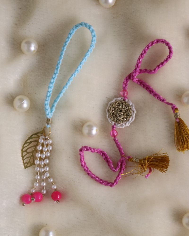 pink-blue-crochet-rakhi-lumba-set (9) pink-blue-crochet-rakhi-lumba-set